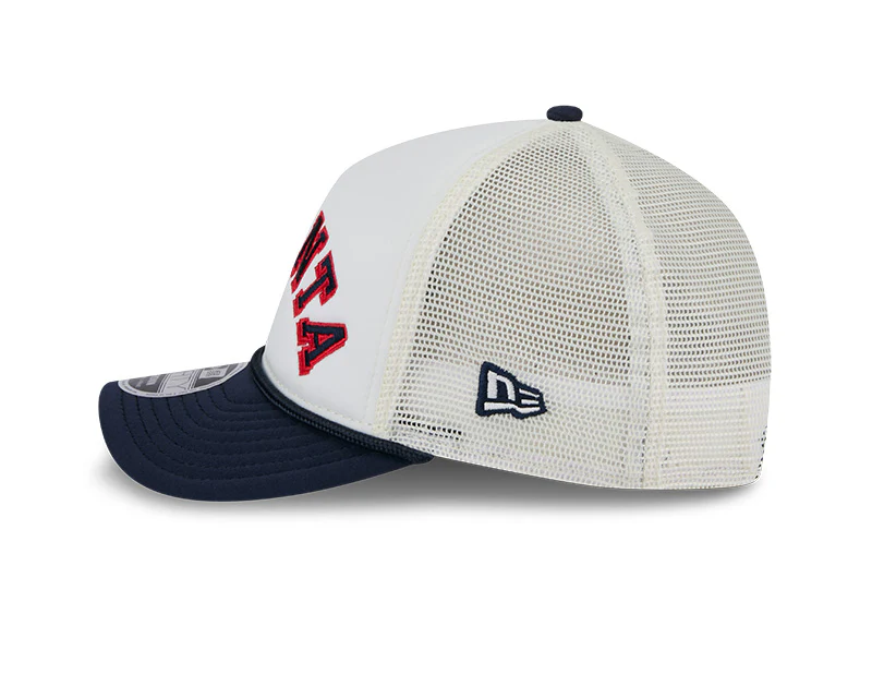 Atlanta Braves Chrome Arch 9FORTY M-Crown A-Frame Trucker Hat - Image 3
